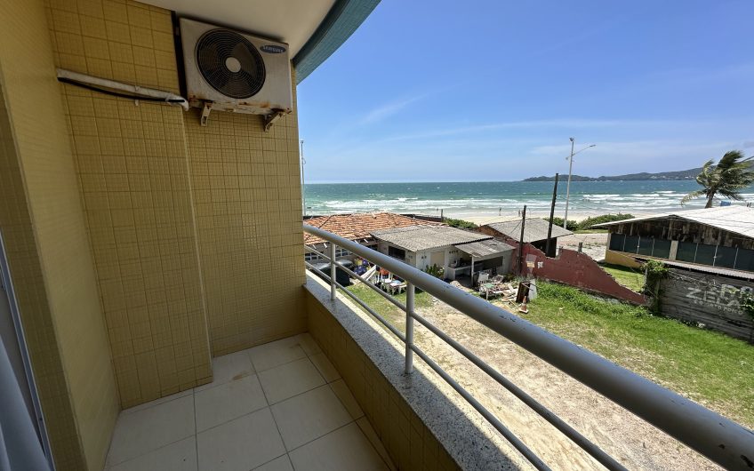 Apartamento lateral mar em Bombas – Residencial Estrela do Mar