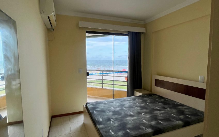 Apartamento de 2 dormitórios frente mar em Bombas – Residencial Leonardo, 102