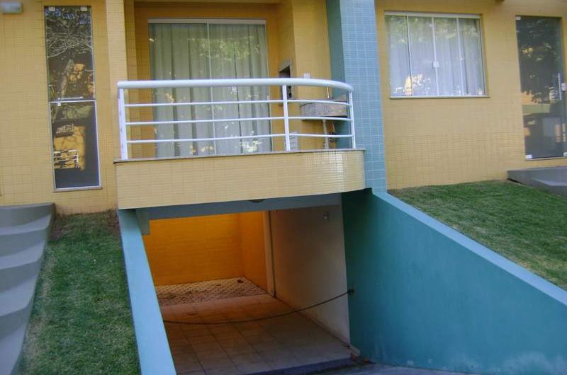 Apartamento triplex para veraneio em Bombas – Residencial Bernardo
