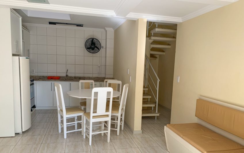Apartamento lateral mar com 3 dormitórios no centro de Bombas – Residencial Ana Júlia, 101