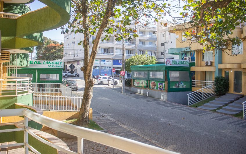 Apartamento lateral mar com sacada e churrasqueira em Bombas – Residencial Ana Júlia, 103